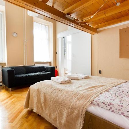 Szentkiralyi 5 - Double Basic In The City Center - Self-Check-In Budapest Luaran gambar