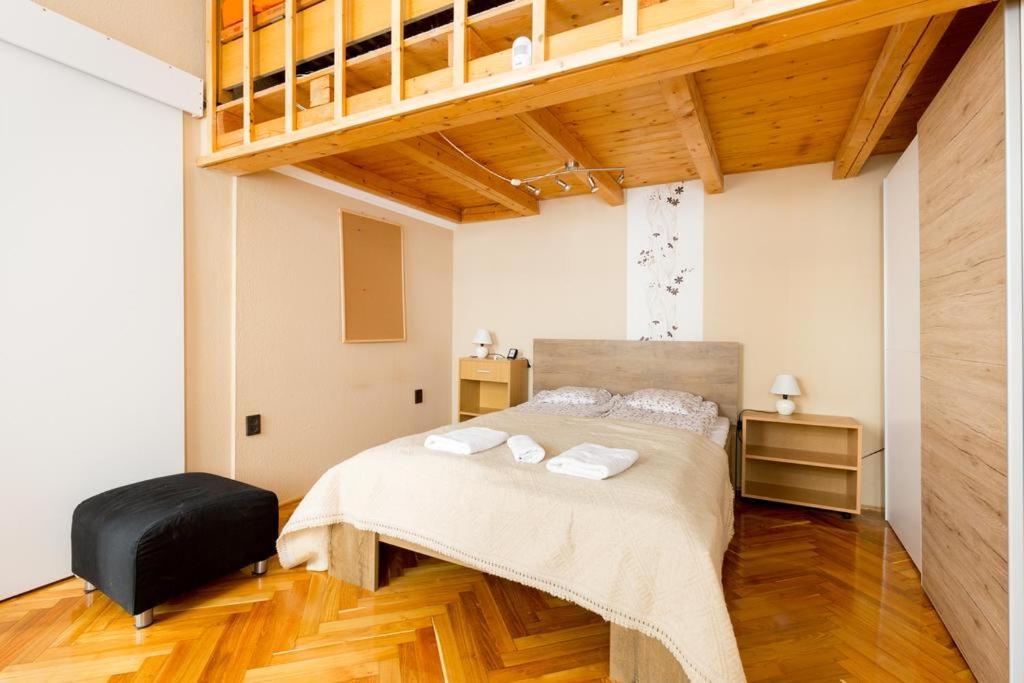 Szentkiralyi 5 - Double Basic In The City Center - Self-Check-In Budapest Luaran gambar